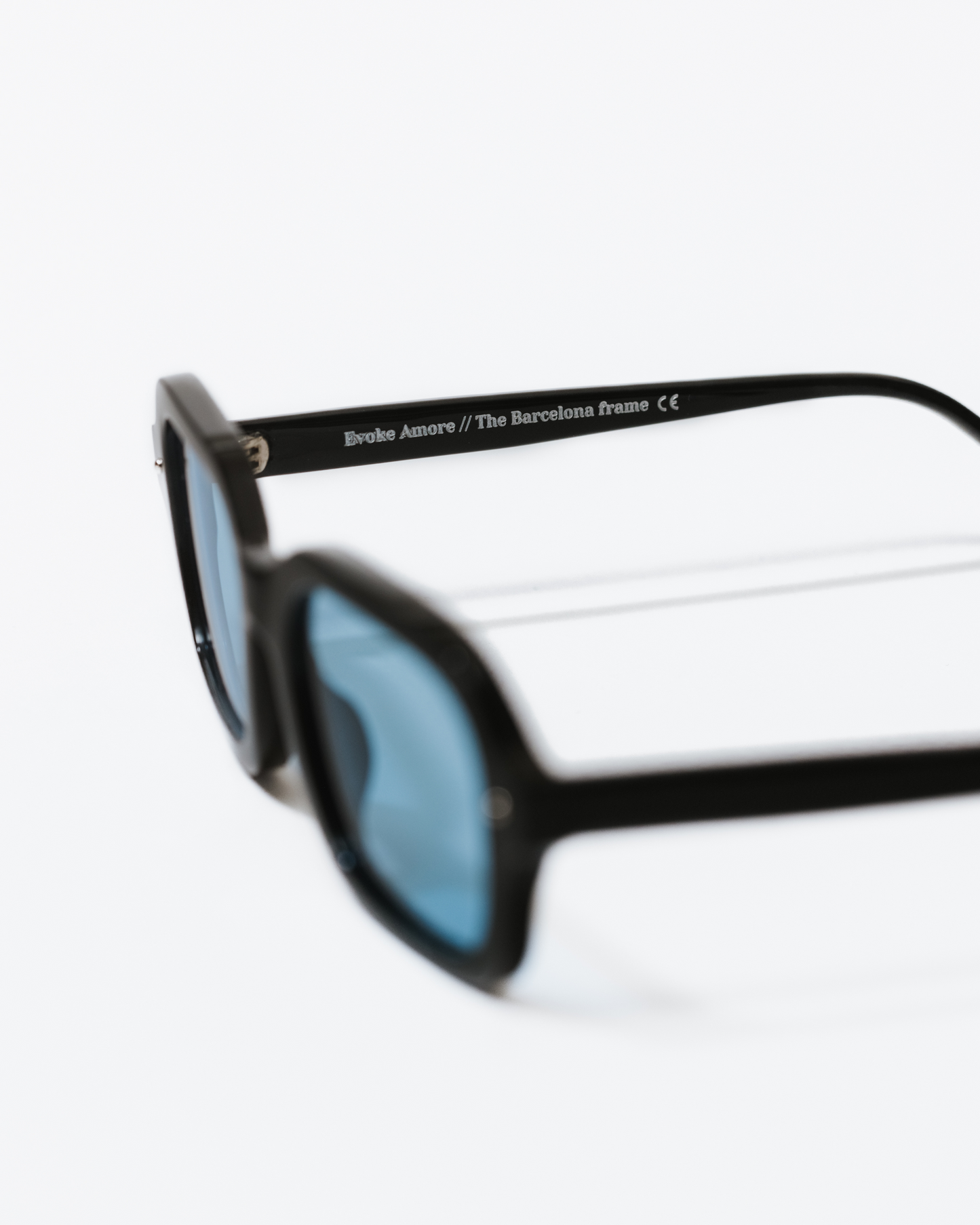 The Barcelona Frame - Blue lens
