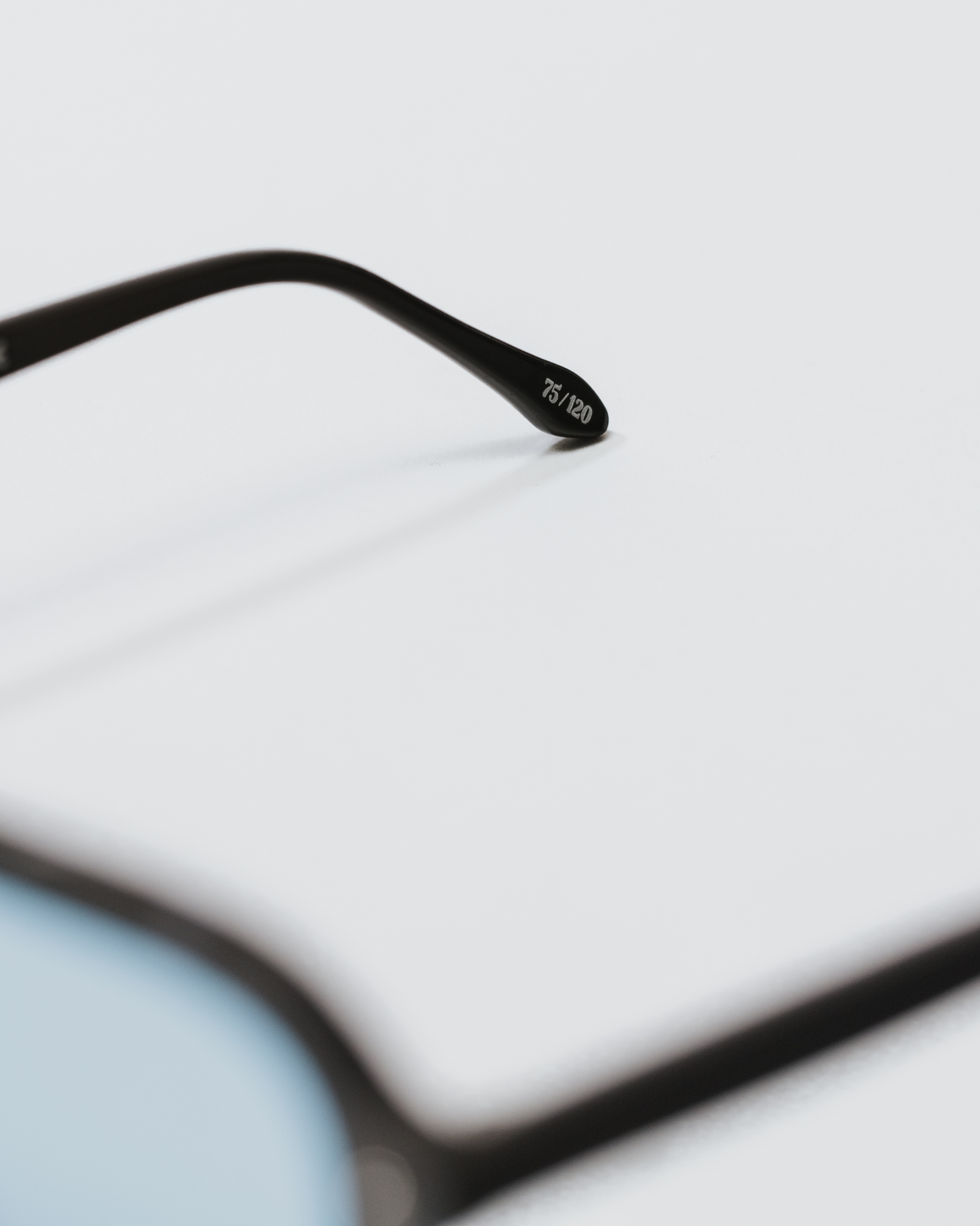 The Barcelona Frame - Blue lens